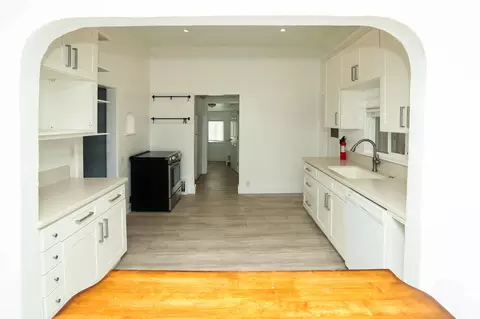 Kitchen - 253 Washington St, Red Bluff, CA 96080 photo 4 of 6