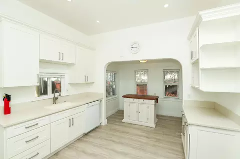 Kitchen - 253 Washington St, Red Bluff, CA 96080 photo 3 of 6