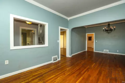 Living - 253 Washington St, Red Bluff, CA 96080 photo 6 of 6