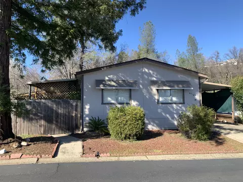 4518 Big Eagle Ln, Redding, CA 96003