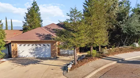 1345 Bambury Ct, Redding, CA 96001