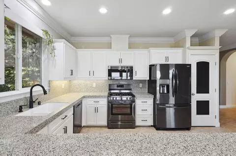 1345 Bambury Ct, Redding, CA 96001 photo 14