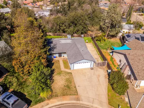 1752 Summerfield Ct, Redding, CA 96002 photo 15