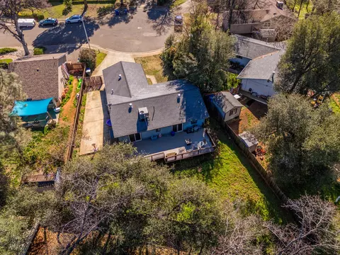 1752 Summerfield Ct, Redding, CA 96002 photo 14