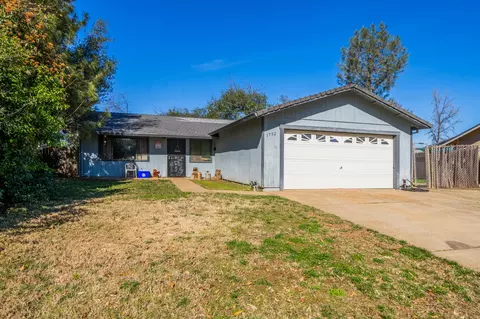 1752 Summerfield Ct, Redding, CA 96002