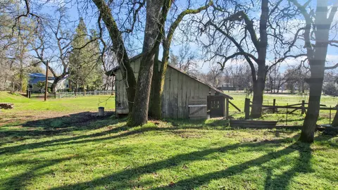 5300 Cedars Rd, Redding, CA 96001 photo 23