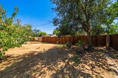 Exterior - 1326 Jeffries Ave, Anderson, CA 96007 photo 10 of 13
