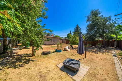 Exterior - 1326 Jeffries Ave, Anderson, CA 96007 photo 11 of 13