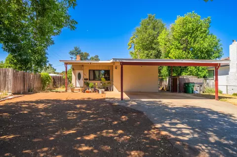 1326 Jeffries Ave, Anderson, CA 96007