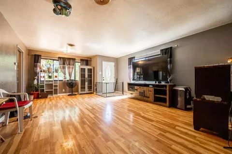 Living - 1326 Jeffries Ave, Anderson, CA 96007 photo 1 of 3