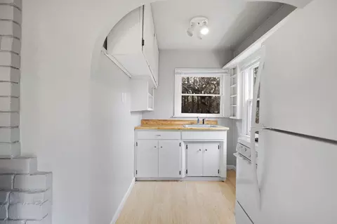Kitchen - 2322 Waldon St, Redding, CA 96001 photo 2 of 2
