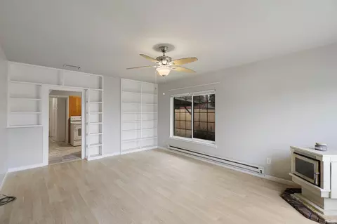 Living - 2322 Waldon St, Redding, CA 96001 photo 4 of 8
