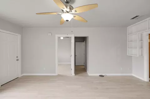 Living - 2322 Waldon St, Redding, CA 96001 photo 5 of 8