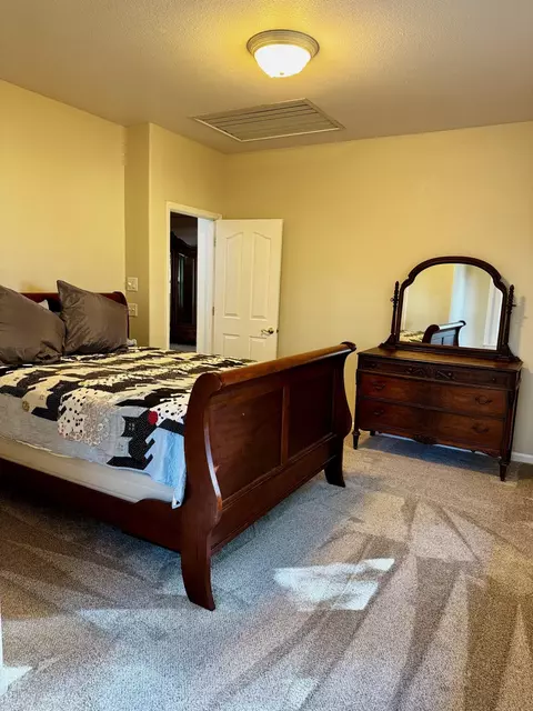 Bedroom - 13228 Tierra Oaks Dr, Redding, CA 96003 photo 1 of 6