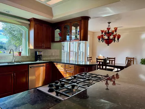 Kitchen - 13228 Tierra Oaks Dr, Redding, CA 96003 photo 12 of 12