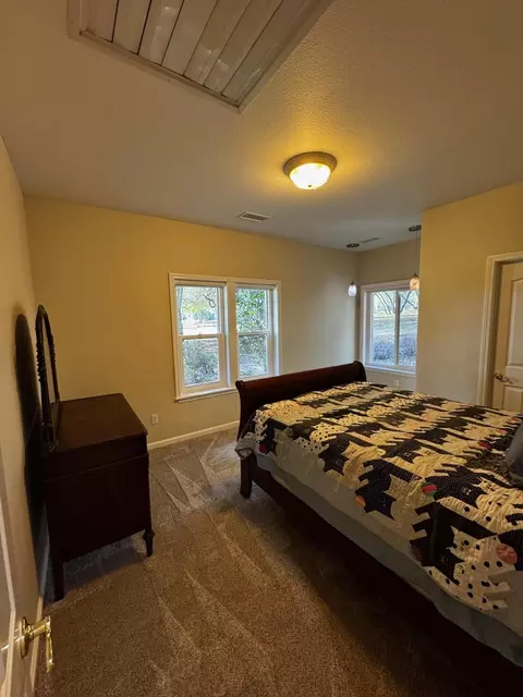 Bedroom - 13228 Tierra Oaks Dr, Redding, CA 96003 photo 2 of 6