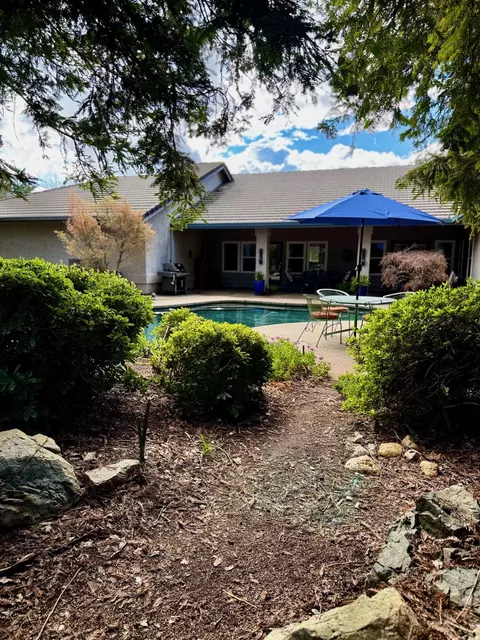 Exterior - 13228 Tierra Oaks Dr, Redding, CA 96003 photo 14 of 25