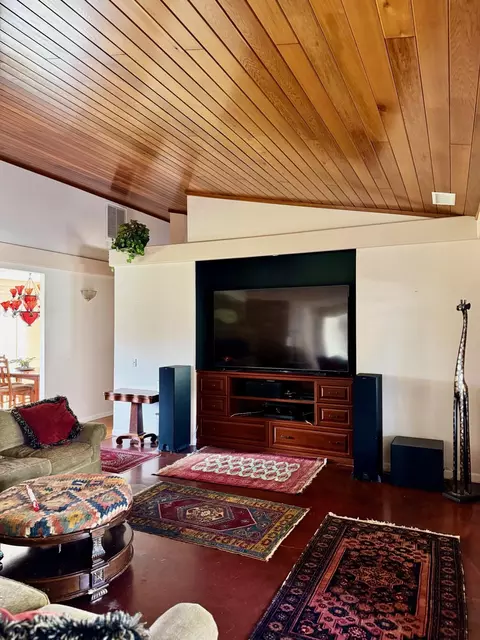 Living - 13228 Tierra Oaks Dr, Redding, CA 96003 photo 2 of 3