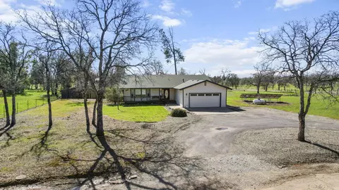 21715 Hidden Acres Rd, Redding, CA 96003 photo 7