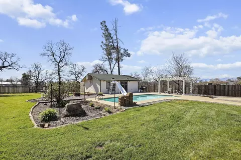 21715 Hidden Acres Rd, Redding, CA 96003 photo 4