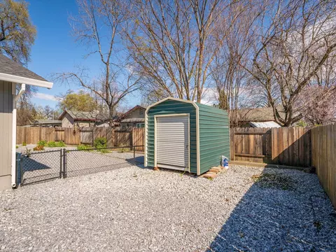 6937 Yvonne Ct, Redding, CA 96001 photo 38