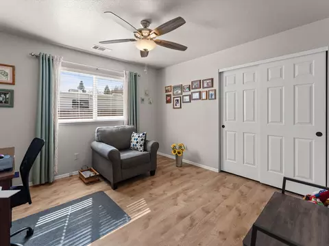 6937 Yvonne Ct, Redding, CA 96001 photo 25
