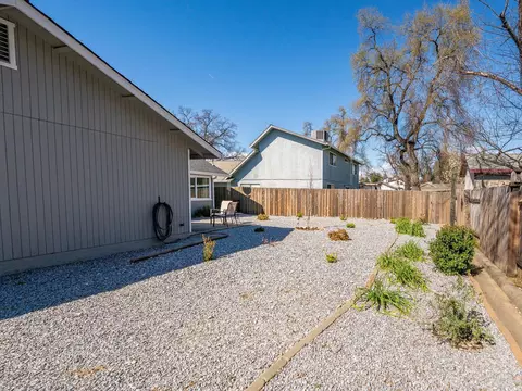 6937 Yvonne Ct, Redding, CA 96001 photo 37