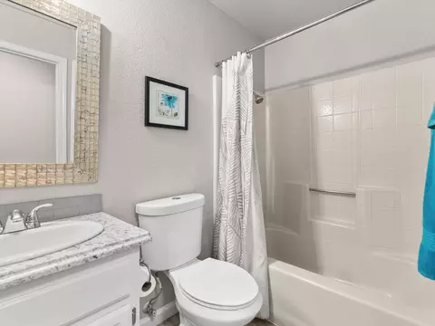 6937 Yvonne Ct, Redding, CA 96001 photo 28