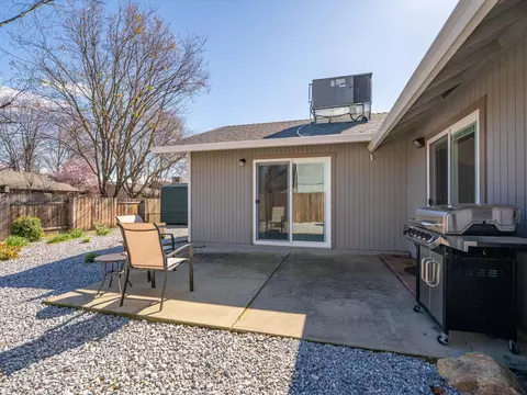 6937 Yvonne Ct, Redding, CA 96001 photo 34