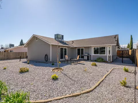 6937 Yvonne Ct, Redding, CA 96001 photo 35