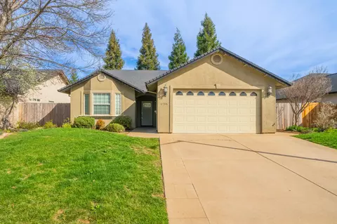 4755 Lofty Oak Dr, Redding, CA 96002 photo 1