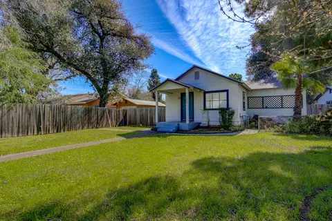 Exterior - 403 Beagle Ln, Redding, CA 96002 photo 1 of 8
