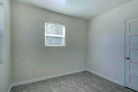 Bedroom - 403 Beagle Ln, Redding, CA 96002 photo 5 of 5