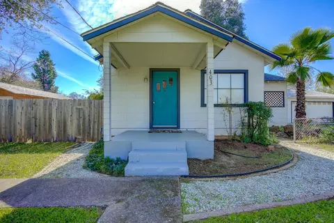 Exterior - 403 Beagle Ln, Redding, CA 96002 photo 2 of 8