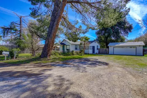 Exterior - 403 Beagle Ln, Redding, CA 96002 photo 8 of 8