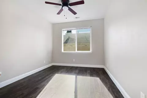Bedroom - 532 River Park Dr, Redding, CA 96003 photo 3 of 6