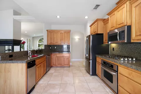 Kitchen - 532 River Park Dr, Redding, CA 96003 photo 2 of 2