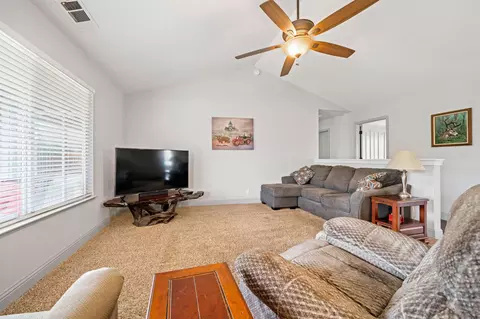 6568 Mullen Pkwy, Redding, CA 96001 photo 5