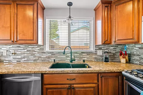 6568 Mullen Pkwy, Redding, CA 96001 photo 9