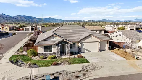 4194 Haleakala Ave, Redding, CA 96001