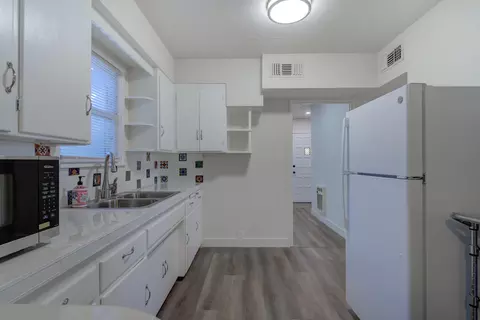 Kitchen - 2353 North St, Redding, CA 96001 photo 3 of 4