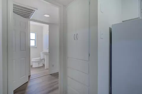 Entry Way - 2353 North St, Redding, CA 96001 photo 1 of 2