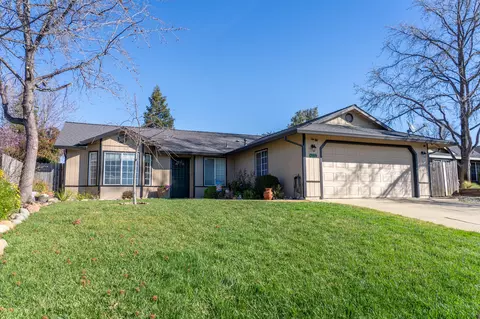 2984 Salmonberry Dr, Redding, CA 96003