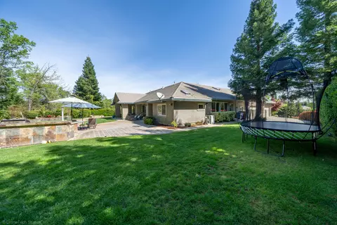 Exterior - 19565 San Vincente Dr, Redding, CA 96003 photo 39 of 40