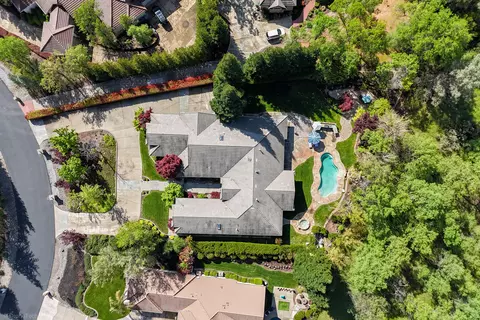 View/Area - 19565 San Vincente Dr, Redding, CA 96003 photo 12 of 15
