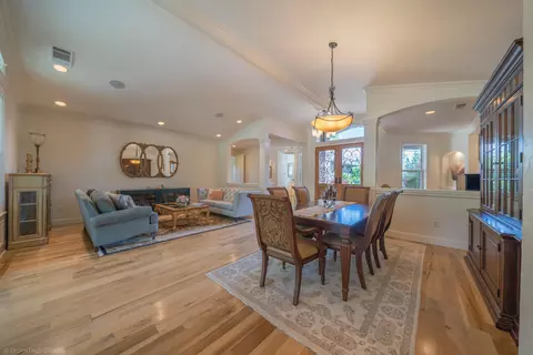 Dining - 19565 San Vincente Dr, Redding, CA 96003 photo 2 of 4