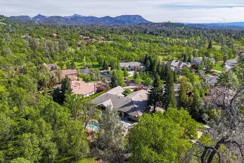 View/Area - 19565 San Vincente Dr, Redding, CA 96003 photo 5 of 15