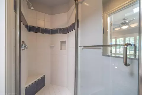 Bath - 19565 San Vincente Dr, Redding, CA 96003 photo 12 of 12