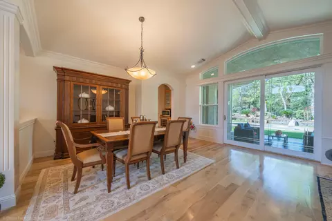 Dining - 19565 San Vincente Dr, Redding, CA 96003 photo 1 of 4