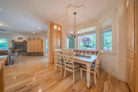 Dining - 19565 San Vincente Dr, Redding, CA 96003 photo 3 of 4